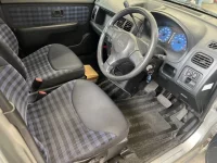 Nissan CUBE лот № 5553 оценка RA  с аукциона в Японии 3