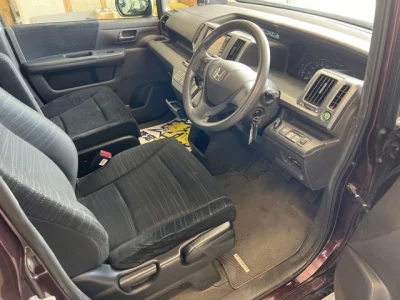 Honda STEP WAGON  с аукциона в Японии