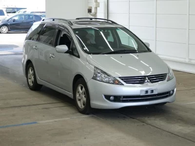 Mitsubishi GRANDIS