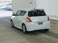 Suzuki SWIFT лот № 2226 оценка 3.5  с аукциона в Японии 1