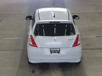 Suzuki SWIFT лот № 2226 оценка 3.5  с аукциона в Японии 2