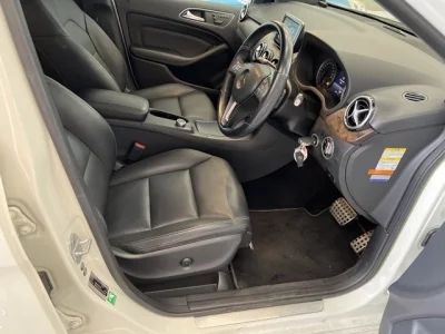 Mercedes-Benz B CLASS