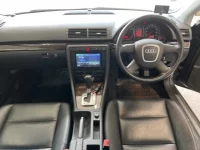 Audi A4 лот № 3393 оценка 3  с аукциона в Японии 4