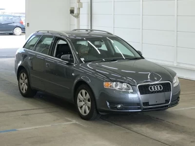 Audi A4  с аукциона в Японии