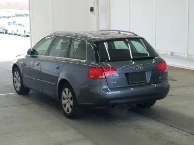 Audi A4  с аукциона в Японии