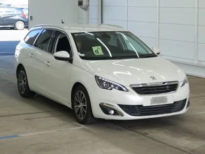Peugeot 308  с аукциона в Японии