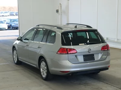 Volkswagen GOLF VARIANT