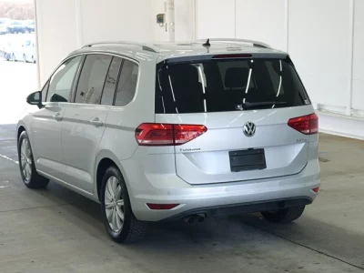 Volkswagen GOLF TOURAN