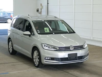Volkswagen GOLF TOURAN