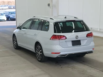 Volkswagen GOLF VARIANT