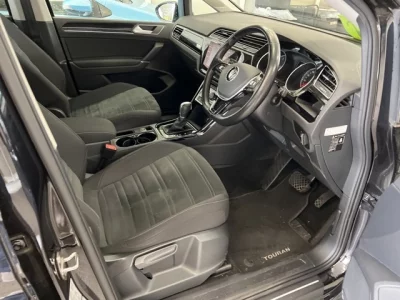 Volkswagen GOLF TOURAN