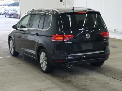 Volkswagen GOLF TOURAN