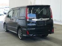Toyota NOAH лот № 2731 оценка 3  с аукциона в Японии 1