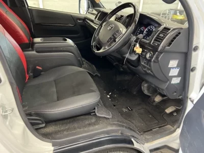 Toyota HIACE VAN  с аукциона в Японии