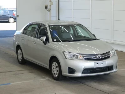 Toyota COROLLA AXIO  с аукциона в Японии