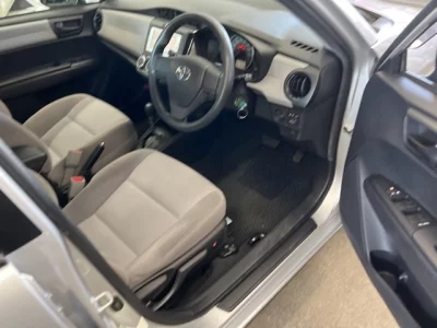 Toyota COROLLA AXIO  с аукциона в Японии