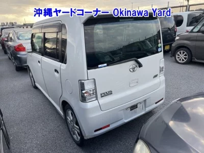 Toyota PIXIS SPACE