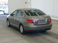 Nissan SYLPHY лот № 2819 оценка 3.5  с аукциона в Японии 1