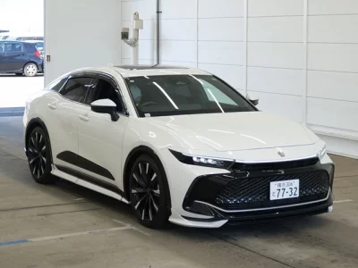 Toyota CROWN CROSSOVER