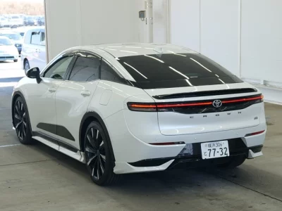 Toyota CROWN CROSSOVER