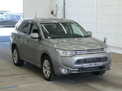 Mitsubishi OUTLANDER PHEV