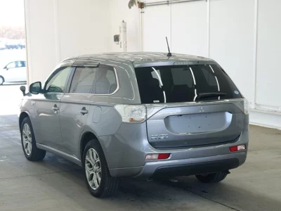 Mitsubishi OUTLANDER PHEV