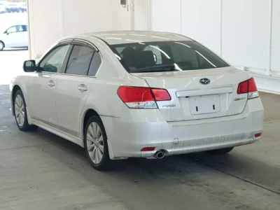Subaru LEGACY B4