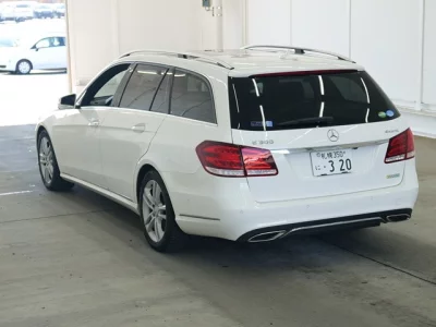 Mercedes-Benz E CLASS WAGON