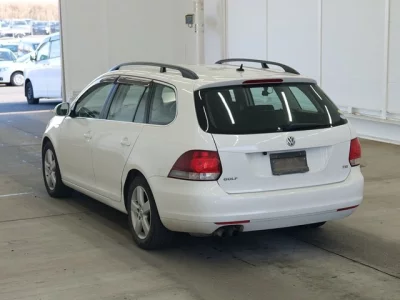 Volkswagen GOLF VARIANT