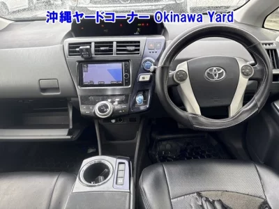 Toyota PRIUS ALPHA  с аукциона в Японии