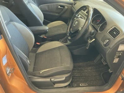 Volkswagen CROSS POLO