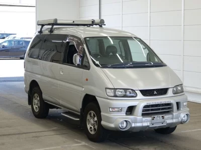 Mitsubishi DELICA
