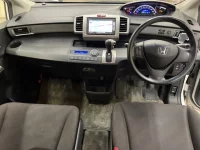 Honda FREED лот № 3052 оценка 4  с аукциона в Японии 4