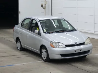 Toyota PLATZ  с аукциона в Японии