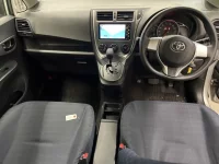 Toyota RACTIS лот № 3057 оценка RA  с аукциона в Японии 4