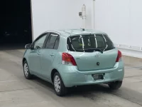 Toyota VITZ лот № 3042 оценка 3.5  с аукциона в Японии 1