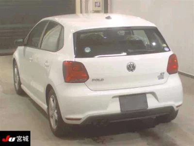 Volkswagen POLO  с аукциона в Японии