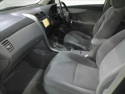 Toyota COROLLA AXIO  с аукциона в Японии