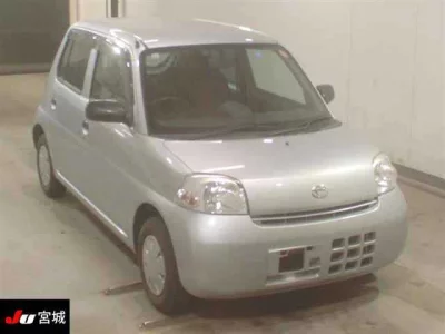 Daihatsu Esse