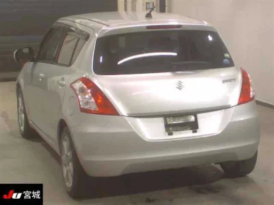 Suzuki SWIFT  с аукциона в Японии