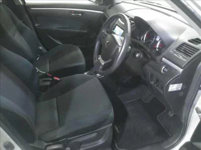 Suzuki SWIFT  с аукциона в Японии