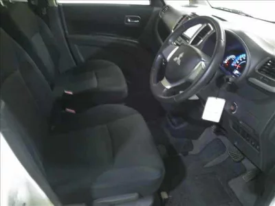 Mitsubishi DELICA D2