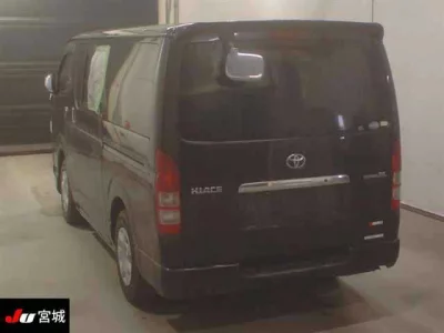 Toyota HiAce Van