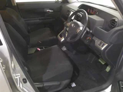 Toyota COROLLA RUMION