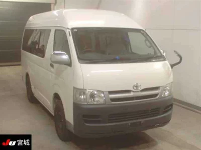 Toyota HiAce Van