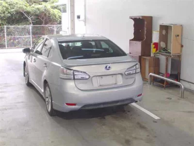 Lexus HS  с аукциона в Японии