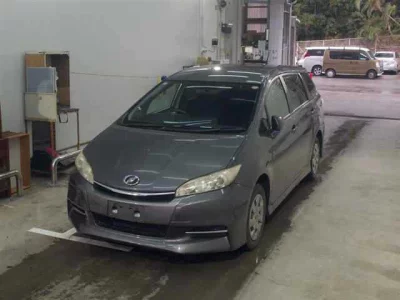 Toyota WISH  с аукциона в Японии
