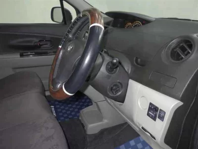 Toyota PASSO SETTE  с аукциона в Японии