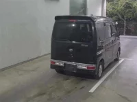 Daihatsu Atrai Wagon лот № 1084 оценка 3  с аукциона в Японии 4