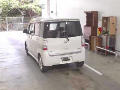 Daihatsu TANTO EXE